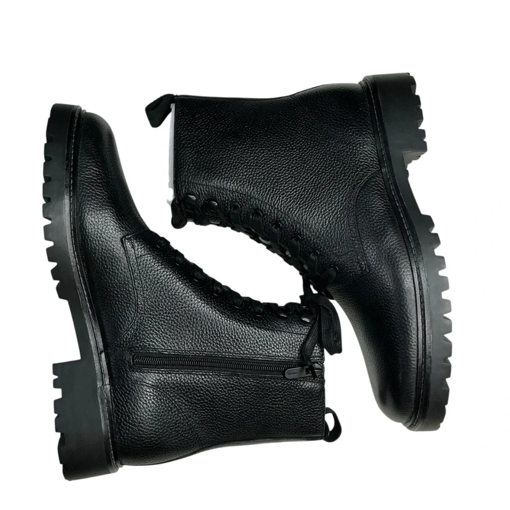 Vince Dominic Black Textured Leather Boots Men's Size 9 NWT/Box